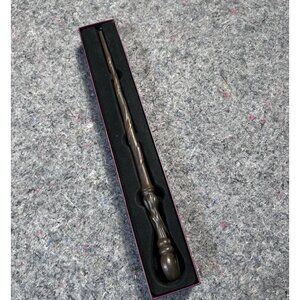 Fleur Delacour Interactive Ollivander's Wand (Harry Potter) Universal Studios